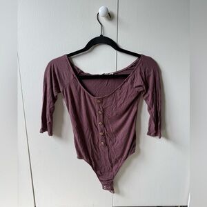 Express 3/4 Sleeve Fitted Bodysuit